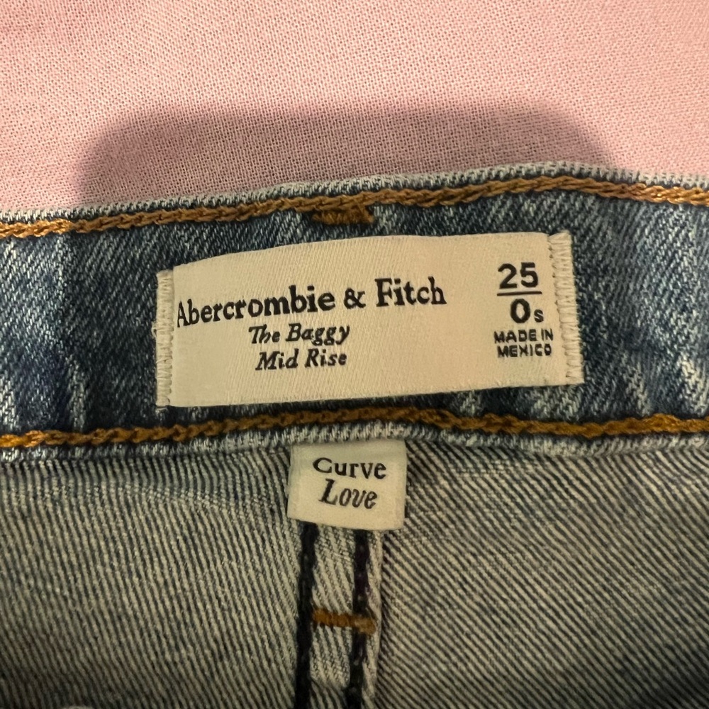Curve love baggy mid rise jeans (short) #Abercrombie
